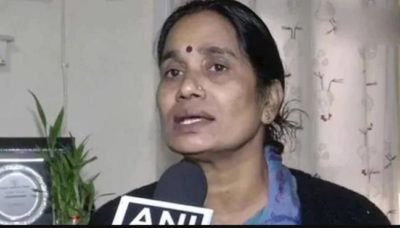 वकील इंदिरा जयसिंह की अपील पर भड़की निर्भया की मां