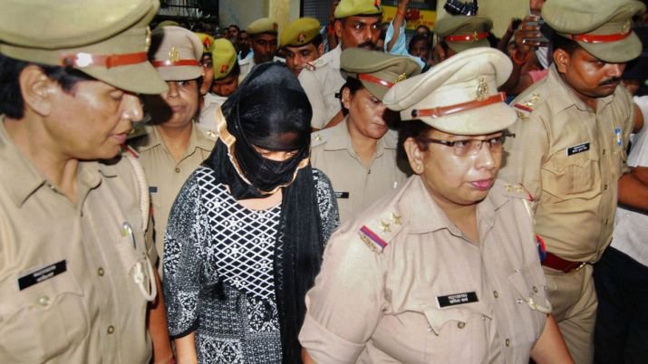 चिन्मयानंद पर यौन शोषण का आरोप लगाने वाली छात्रा गिरफ्तार, कोर्ट ने 14 दिन की न्यायिक हिरासत में भेजा