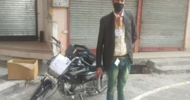 लुधियाना का युवक बाइक से चिंतपूर्णी पहुँच गया, बताया नहीं हुई नाकों पर पूछताछ