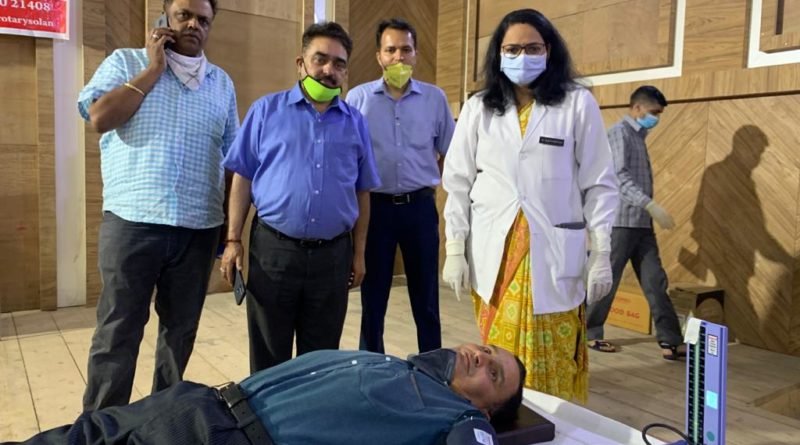 रक्तदान शिविर में 25 यूनिट रक्त एकत्र, सीएल कश्यप ने किया 84वीं बार रक्तदान