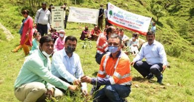 नाबार्ड के 40वें स्थापना दिवस पर धौनकोठी में किया गया वृक्षारोपण किया - सतपाल चैधरी