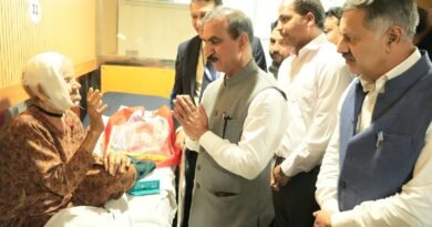 मुख्यमंत्री ने एम्स बिलासपुर में बस दुर्घटना के घायलों का जाना कुशलक्षेम