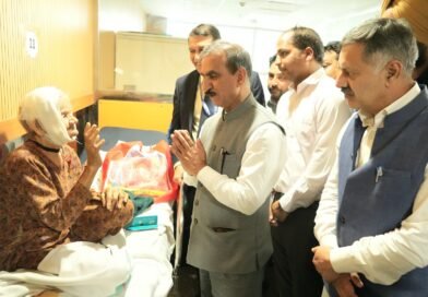 मुख्यमंत्री ने एम्स बिलासपुर में बस दुर्घटना के घायलों का जाना कुशलक्षेम