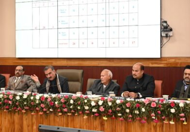 सरकार स्वास्थ्य, शिक्षा और ग्रामीण अर्थव्यवस्था सुदृढ़ करने पर दे रही विशेष बलः मुख्यमंत्री