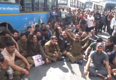 बाहरी राज्यों की वोल्वो बसों की पार्किंग पर भड़की HRTC यूनियन, शिमला ओल्ड बस स्टैंड पर चक्का जाम