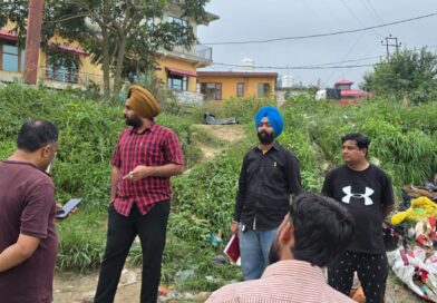 वार्ड-17 में सफाई व्यवस्था का निरीक्षण, नगर निगम आयुक्त ने दिए नियमित कूड़ा उठाने के निर्देश